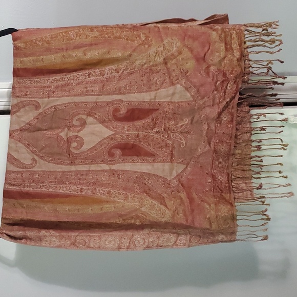 2/$5 Beautiful Printed Scarf - Picture 1 of 2